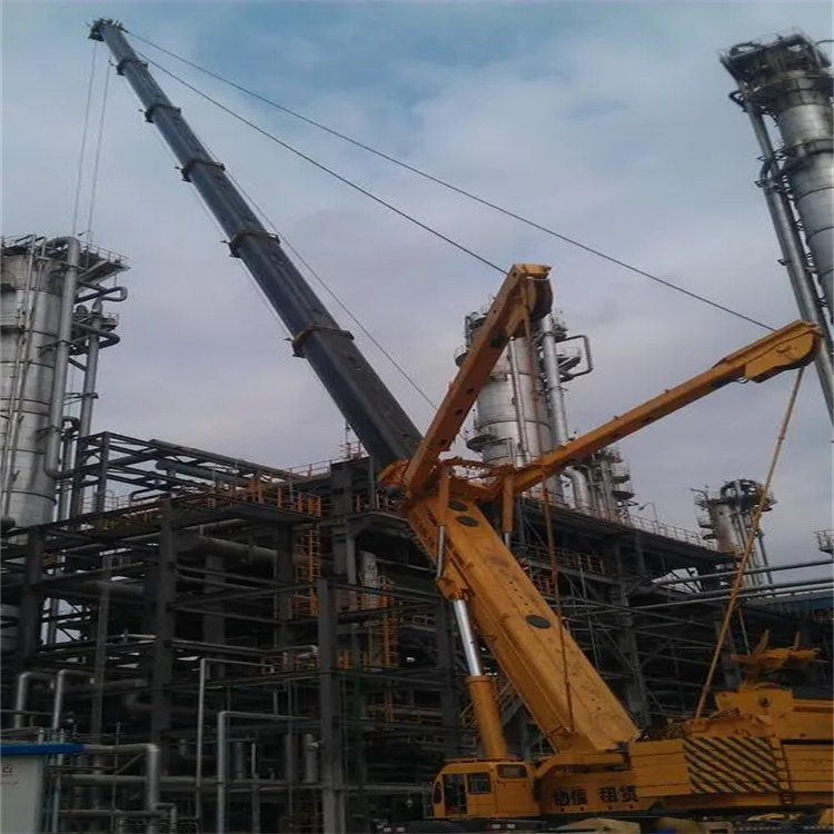 五峰吊板房的吊车